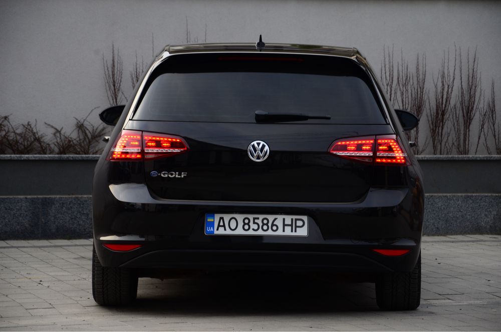 Volkswagen E-Golf 2014 Максимальна комплектація. (ОБМІН) є Торг