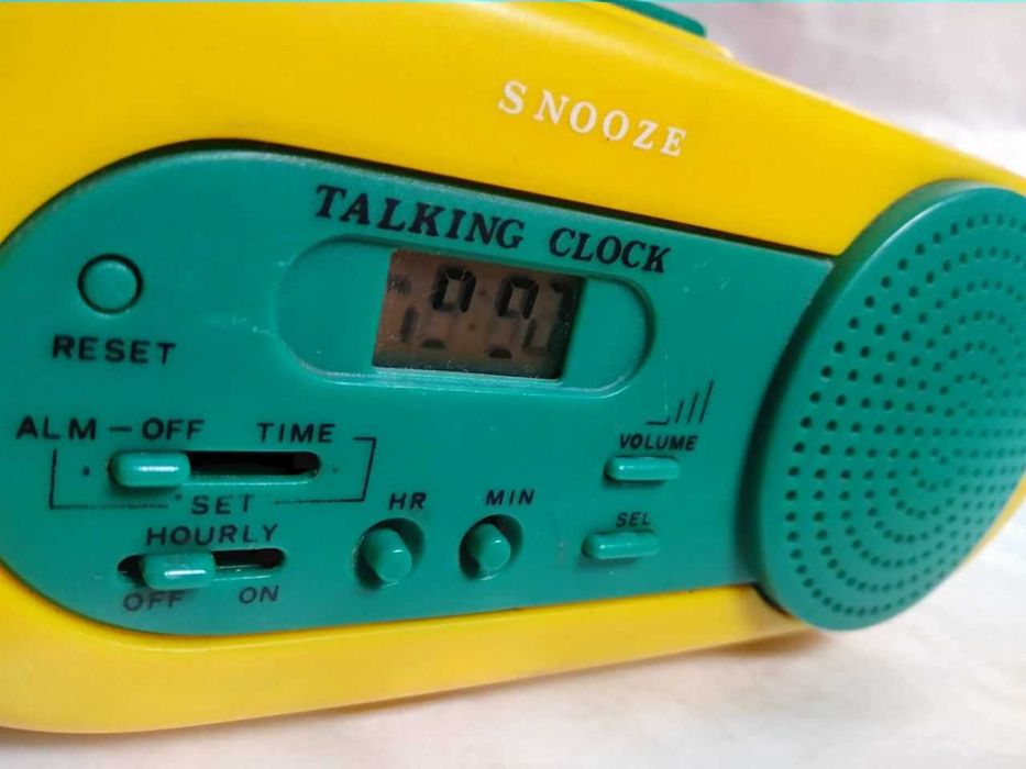 Говорящие настольные часы