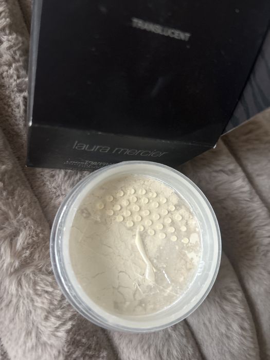 Laura mercier puder