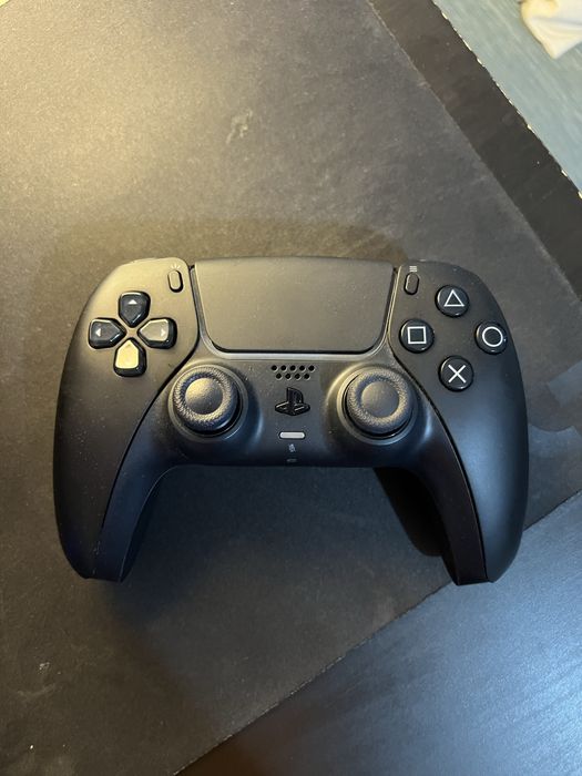 Laptop Acer Nitro V16 + mysz + sluchawki + kontroler