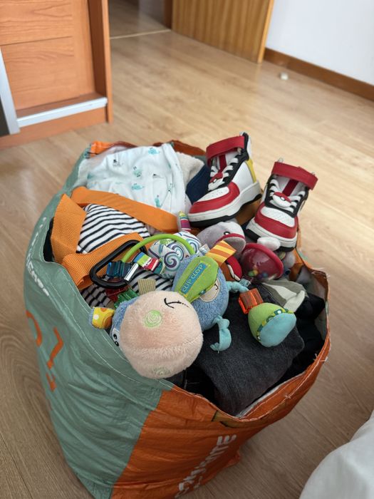 Doação roupas bebé 68 cm a 24 meses