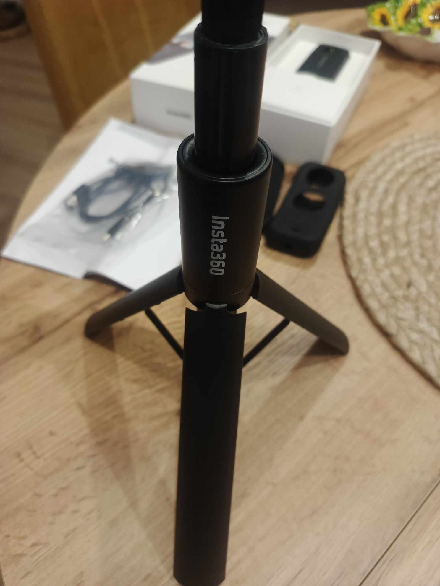 Kamerka insta 360 z kijkiem invisible