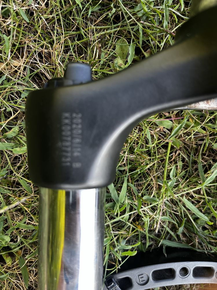Amortyzator XCM Suntour 32