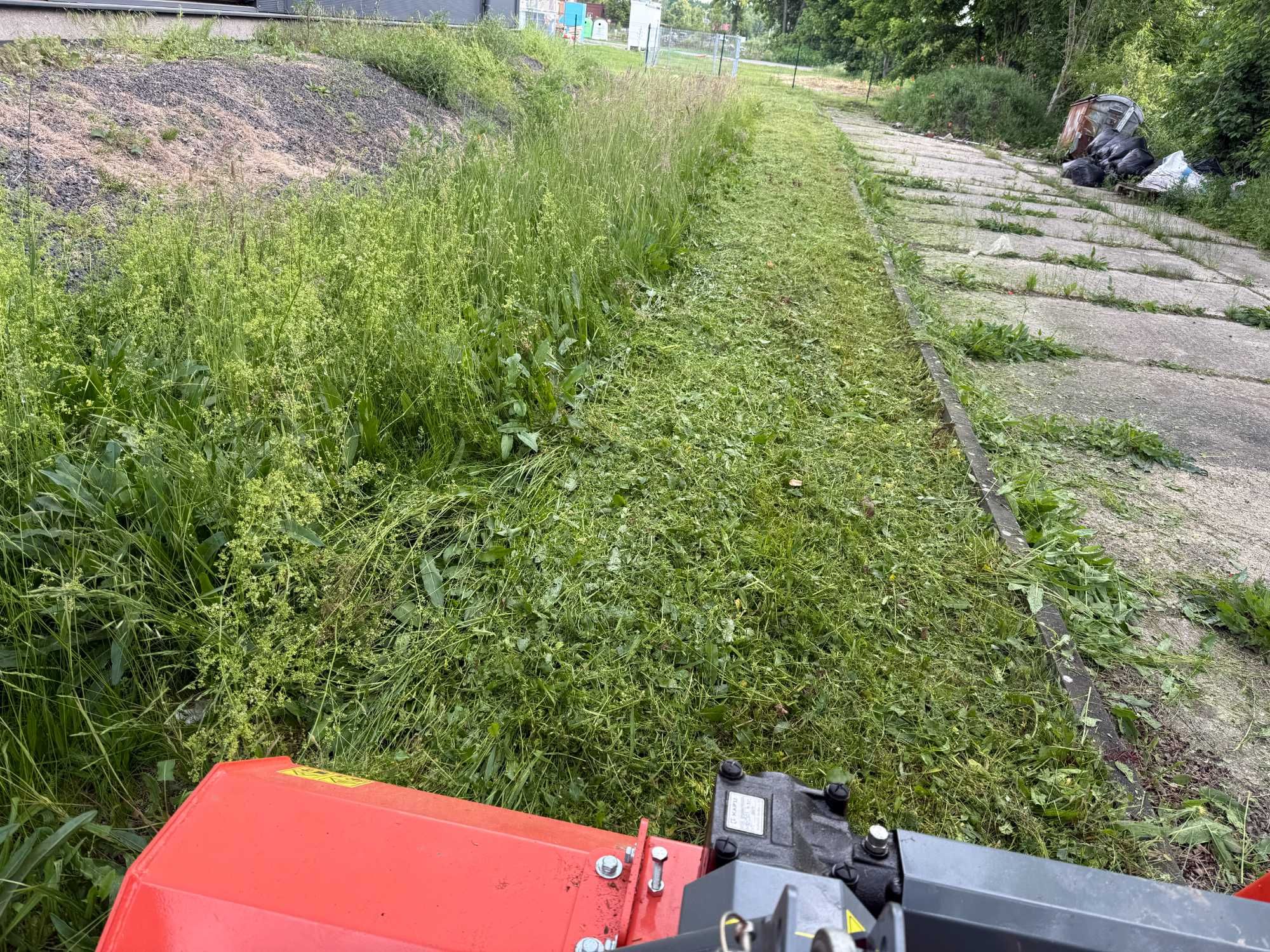 Mini traktor, glebogryzarka separacyjna, ładowacz, minikoparka