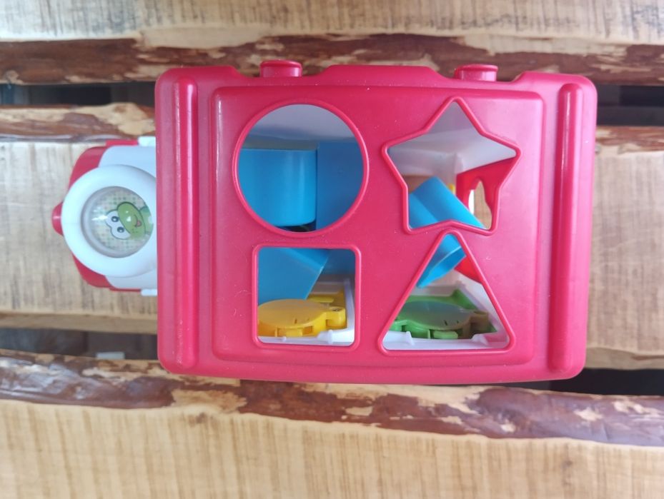 Дитяча іграшка Поїзд -сортер фігурок Iittle tikes.