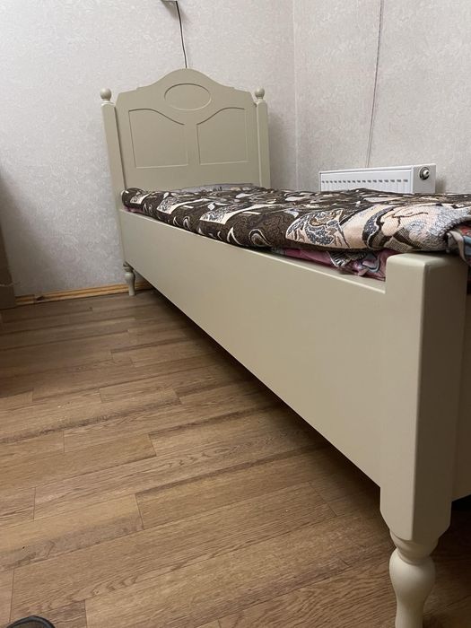 Кровать односпальная