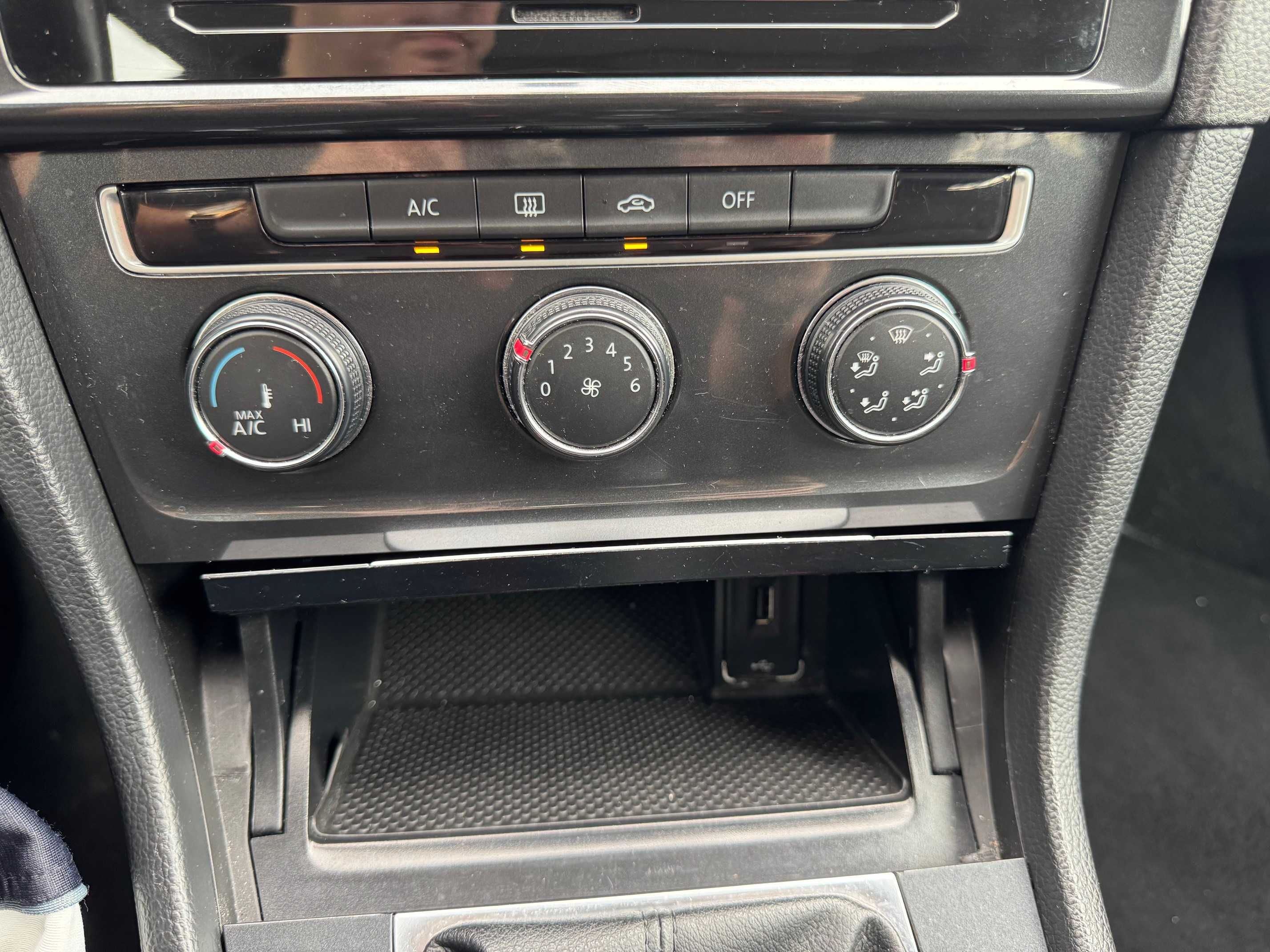 VW GOLF 2 Lugares de 2017 nacional – SELO BARATO!!!  10.500€