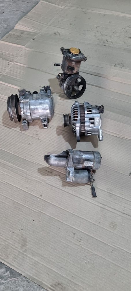 Компресор кондиціонера Subaru Forester 2.0 16V 1997-2002 73111FA132