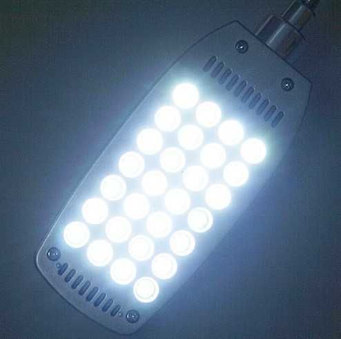 Candeeiro lanterna de Led com cabo maleável Usb