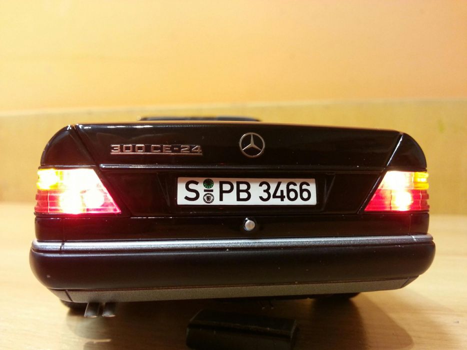 Mercdes w 124 300 ce kabriolet tunning led norev 1:18