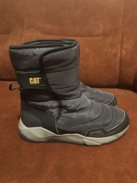 Зимові чоботи CATERPILLAR.Розмір 39.