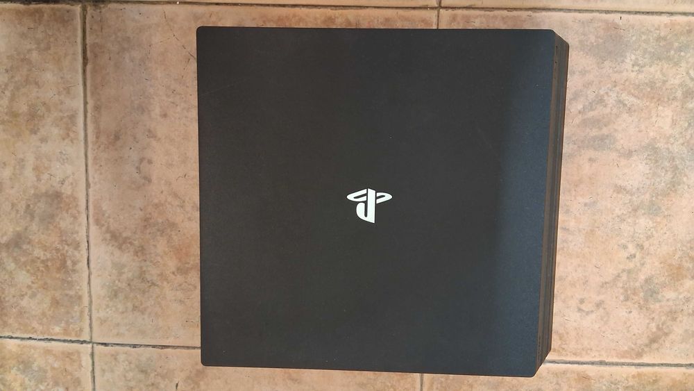 Ps4 de 1 Tera em perfeitas condições