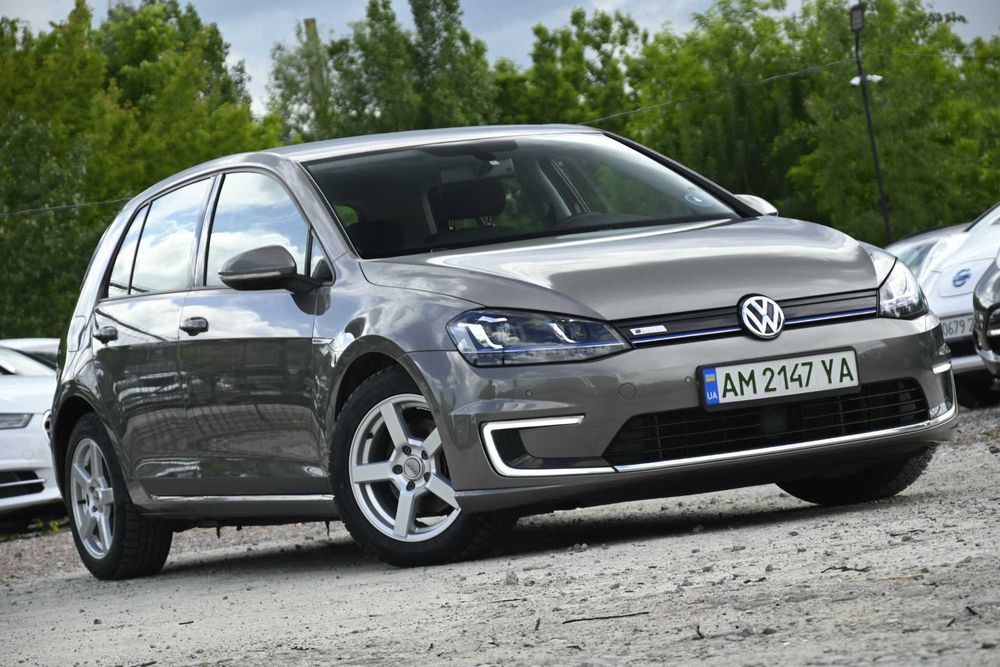 Volkswagen e-Golf 2015