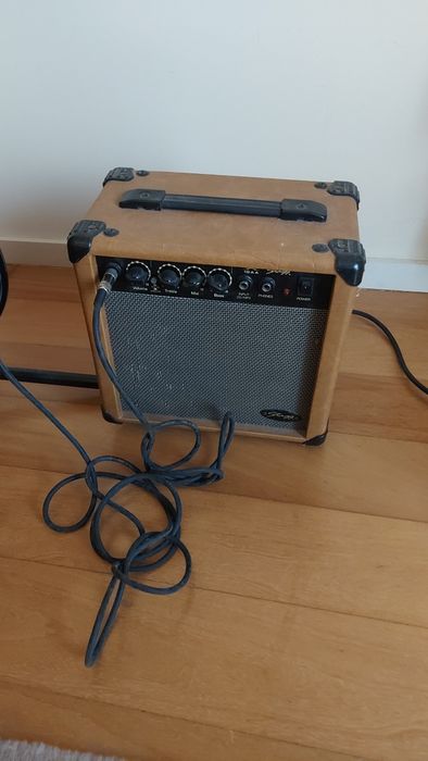 Guitarra Elétrica StarSun + Amplificador Stagg + Saco