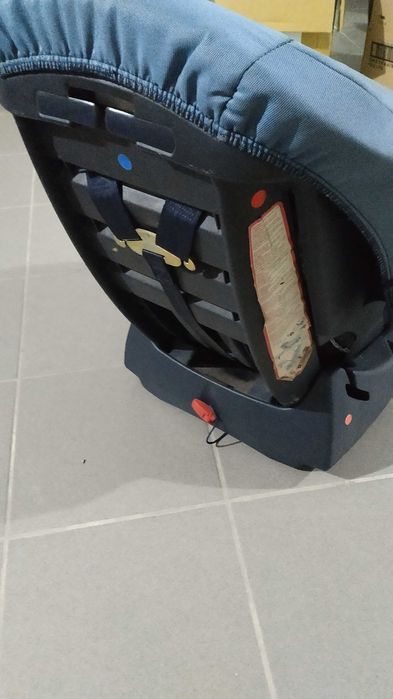 Cadeira segurança para criança instalação em banco de automovel