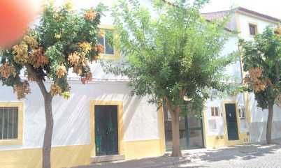 Casa traça antiga em Elvas na saida principal da zona historica