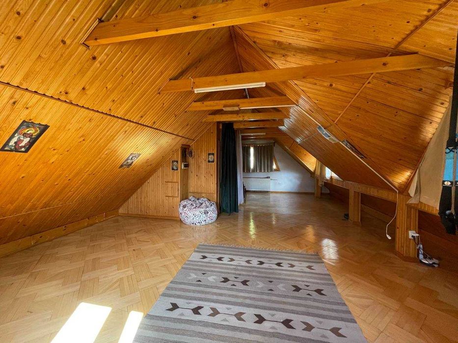 Два будинки в Карпатах для бізнесу або великої родини, Рахів