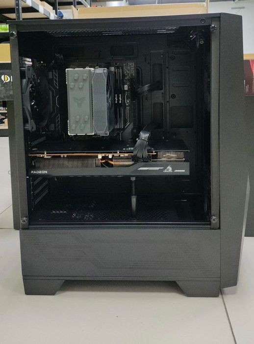 Komputer i wszystkie akcesoria