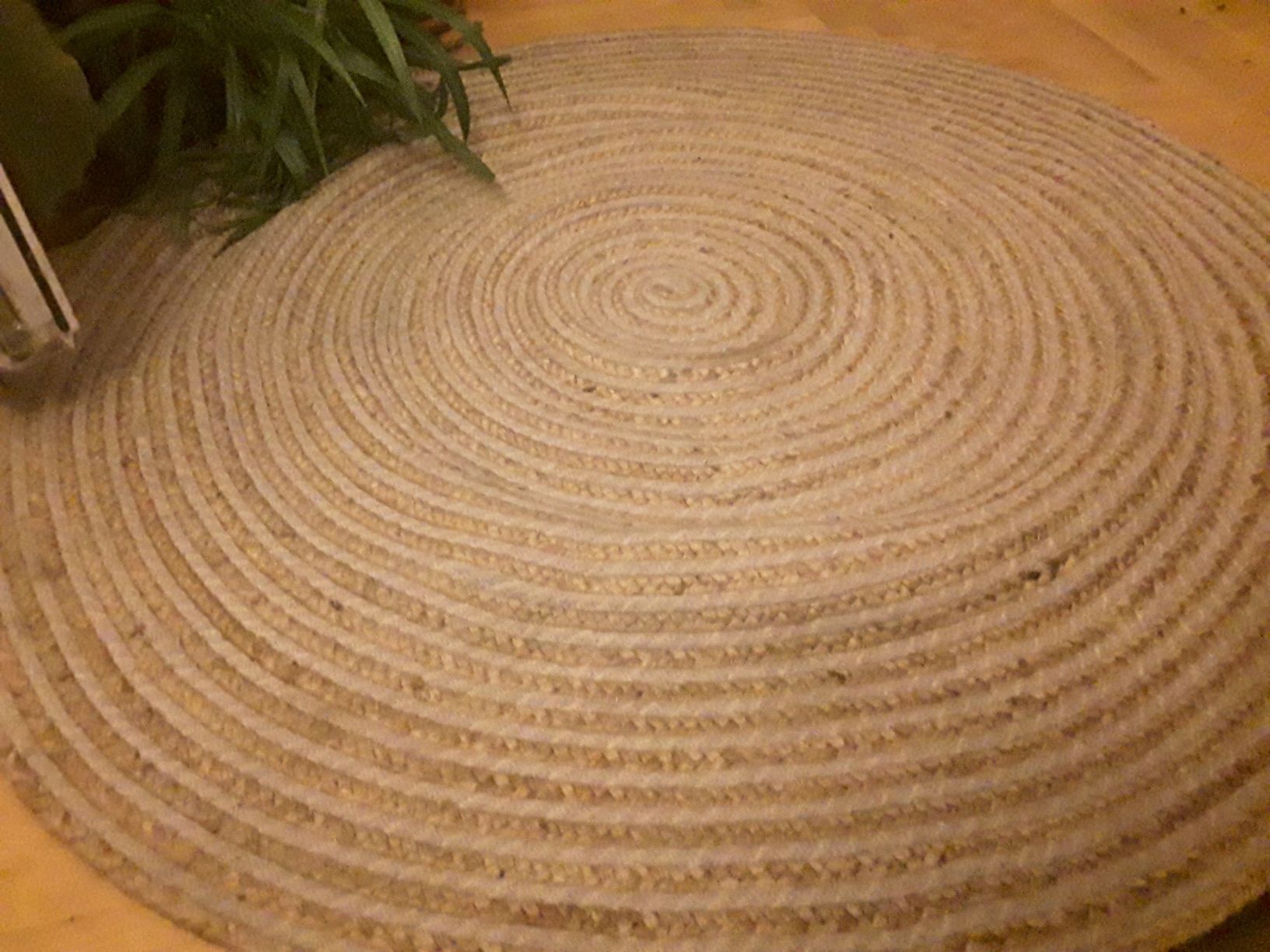 Круглый ковер плетеный из джута ручная работа