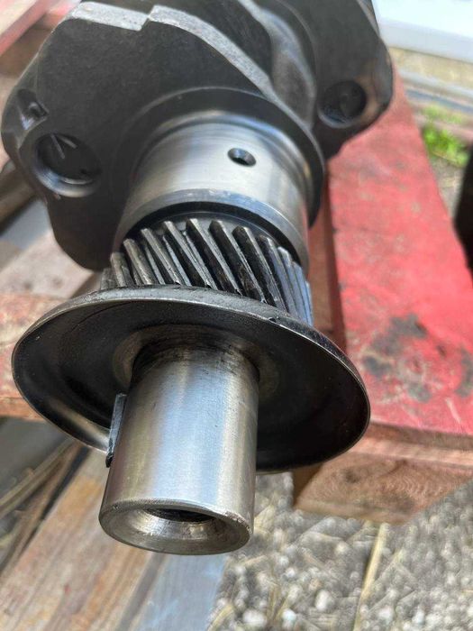 Колінвал, оригінал ЮМЗ(Д-65)