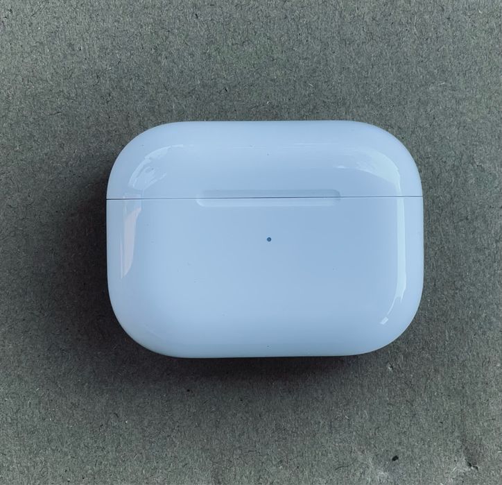 Кейс Apple AirPods Pro