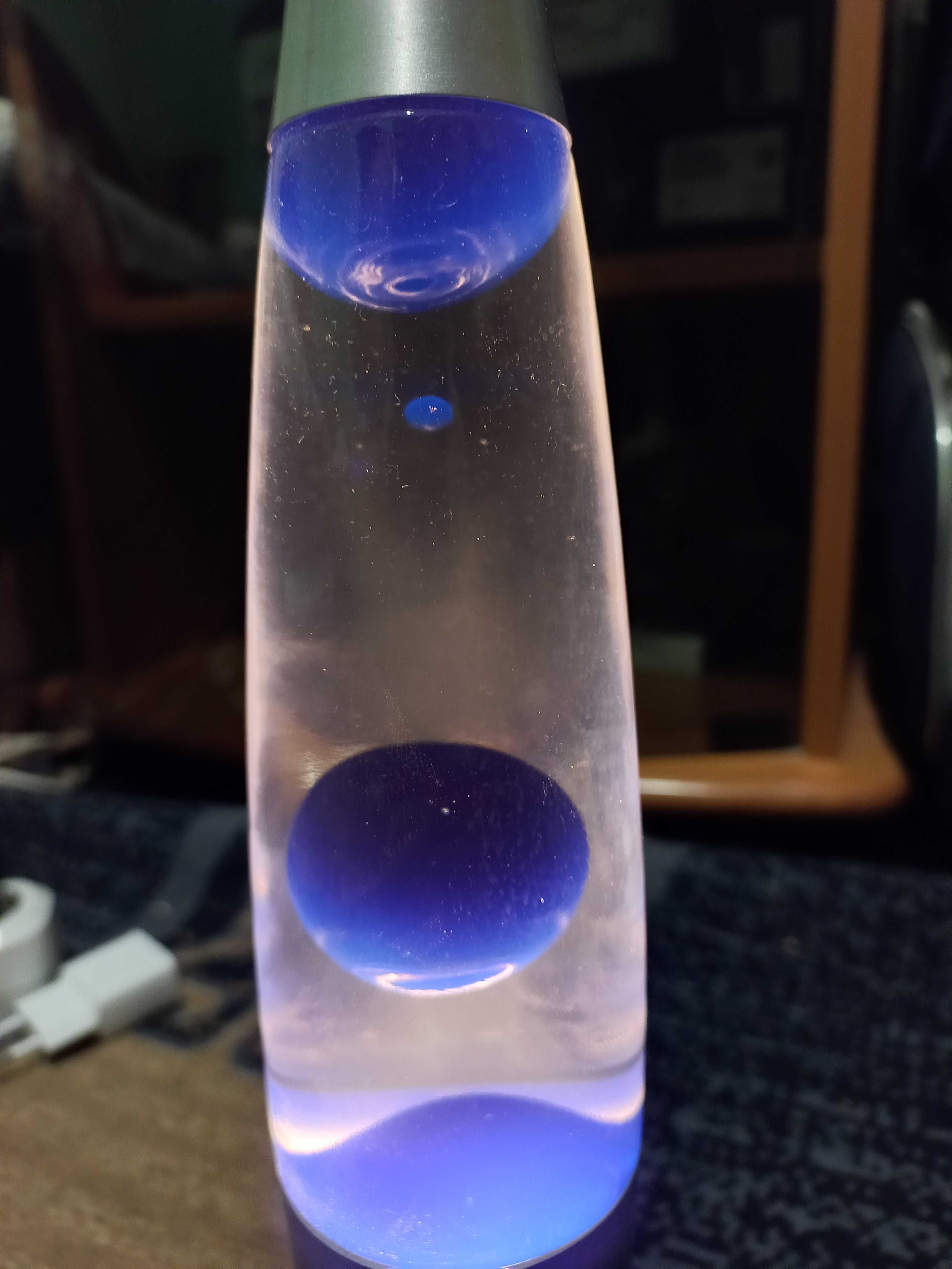 Вулканічна лампа 35 см фіолетовий колір
