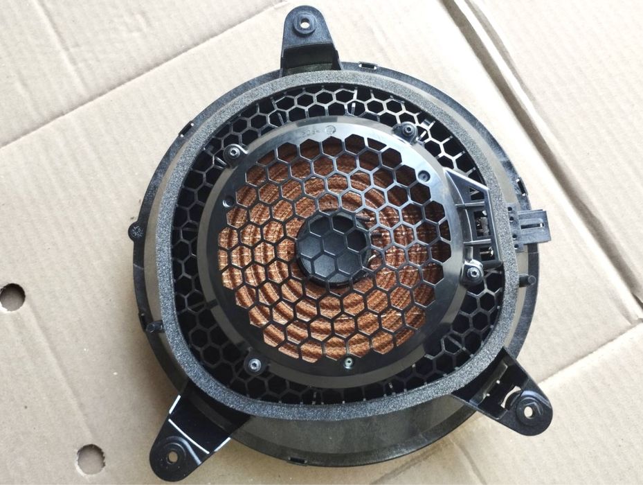 Сабвуфер Audi A3 8V Bang&Olufsen 8V0035412C 8V0035412A Розборка