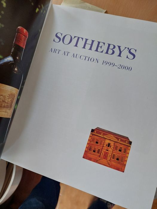 Livro sotheby s art at  auctions