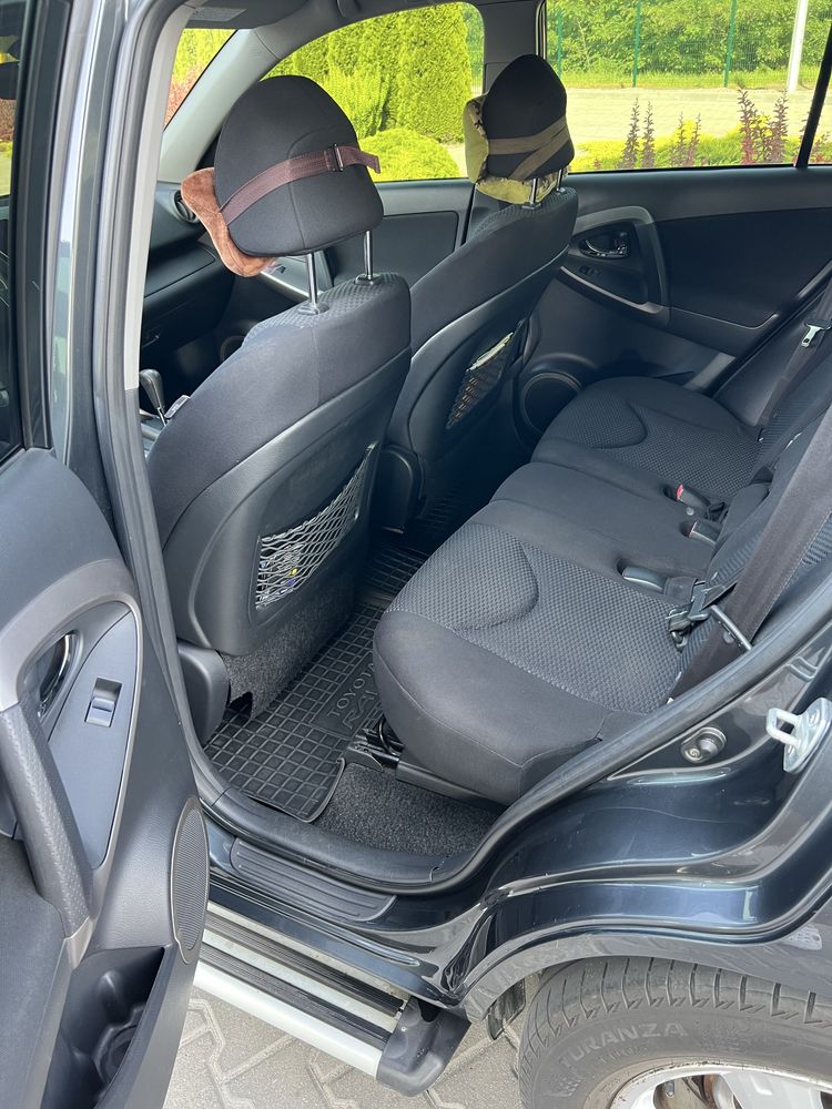Продам Tayota Rav 4