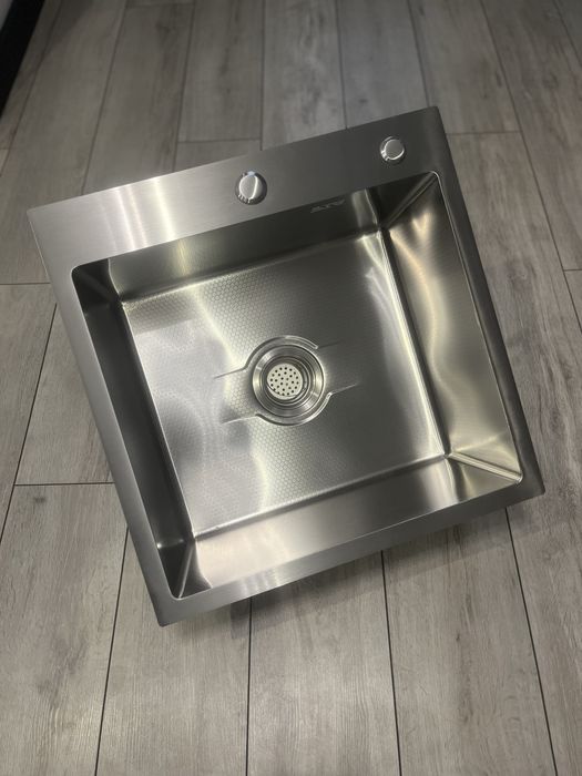 Мийка кухонна нержавійка Kroner 50x50 | глибока | декор | сифон