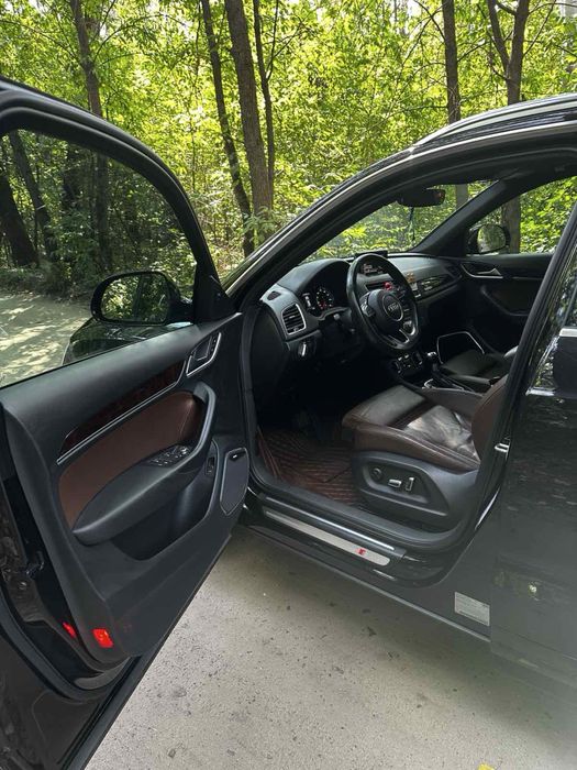 Продам AUDI Q3 2017р