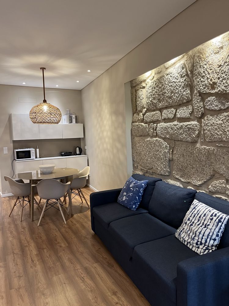 Apartamento Férias 4 quartos - Porto (Carolina Michaelis) - Agosto