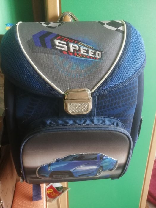 Ранець для першокласника