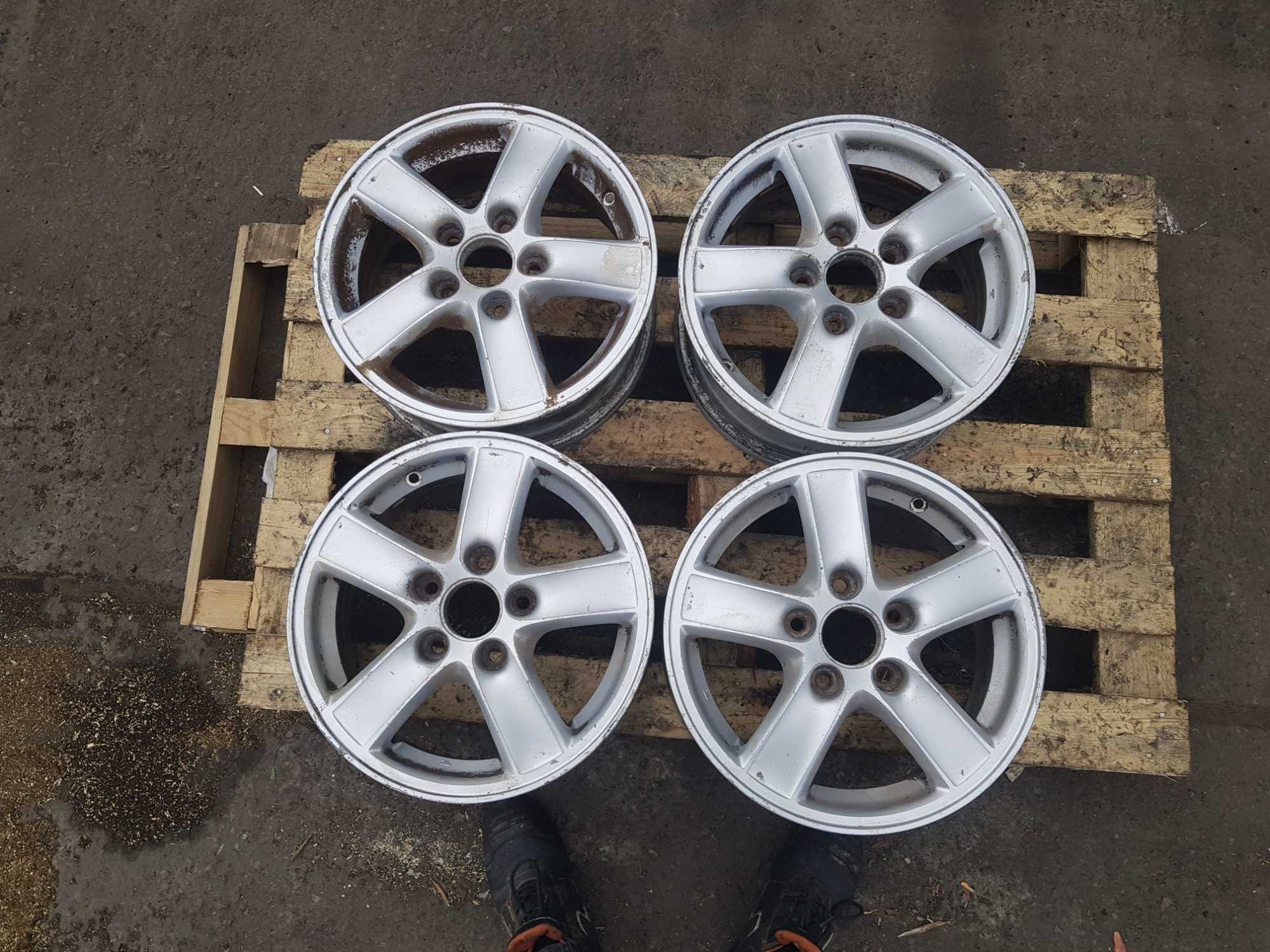 Felgi Aluminiowe Alu Alufelgi 5x114.3 15' 6J ET 55 Mazda Nissan Suzuki