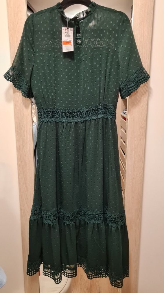 NOWA Elegancka koronkowa sukienka Reserved, zieleń butelkowa r. 40