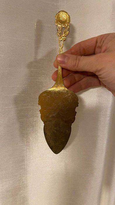 Лопатка для торта металлическая