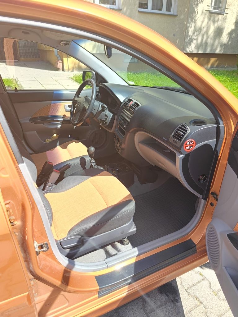 Kia Picanto 1.1 klima, podgrzewane fotele, super stan