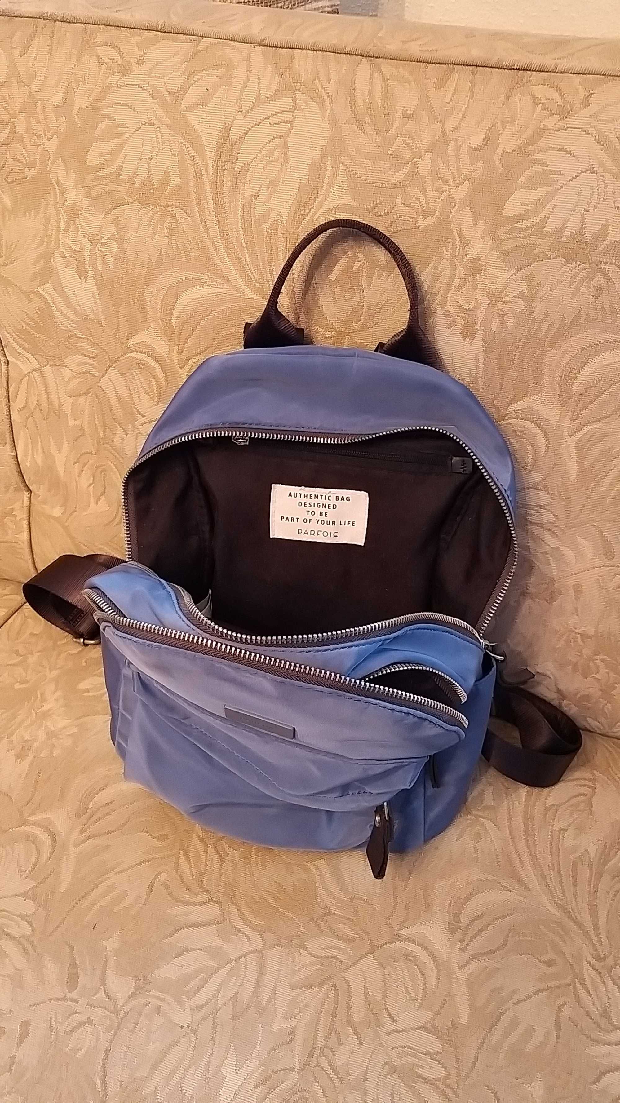 mochila azul parfois