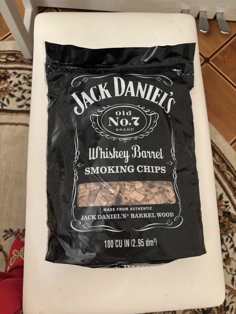 Продам щепу из бочек Jack Daniels для настойки и копчения.