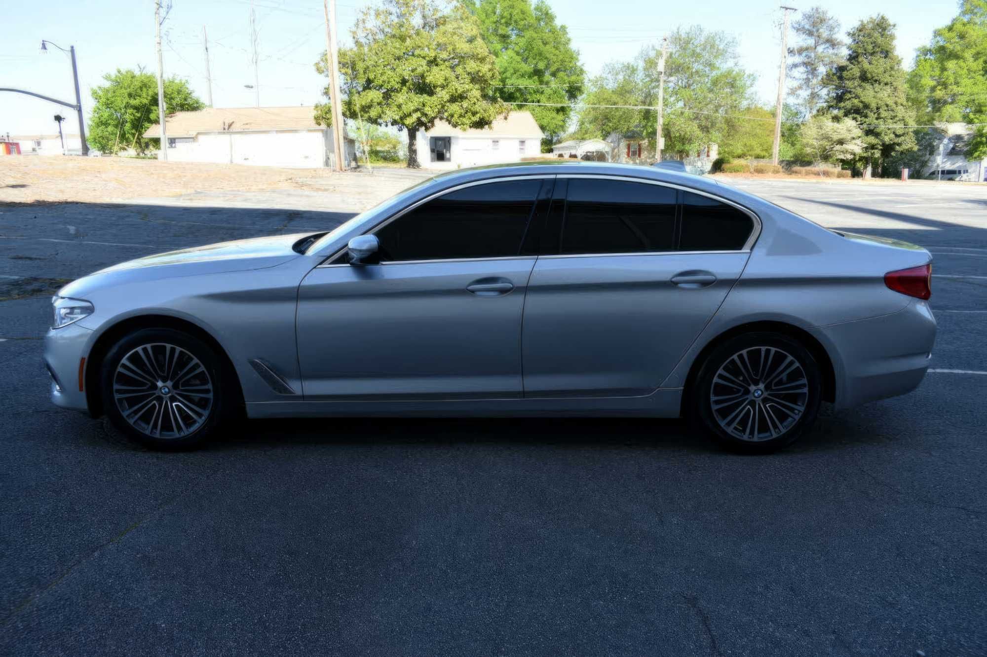2019 BMW 5 Series 530i
