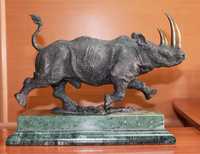 Авторская скульптура Носорог, бронза