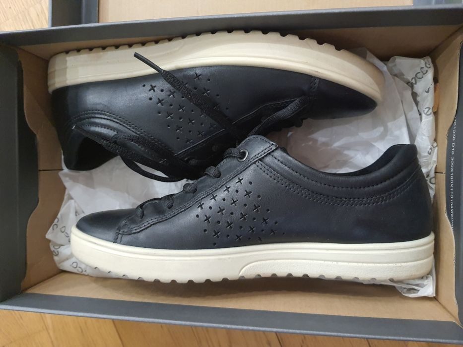 Б.у кеди 38р.,шкіряні кросівки ecco