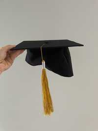 Biret absolwenta studenta czapka