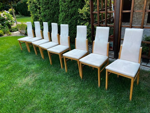 8 krzeseł tapicerowanych