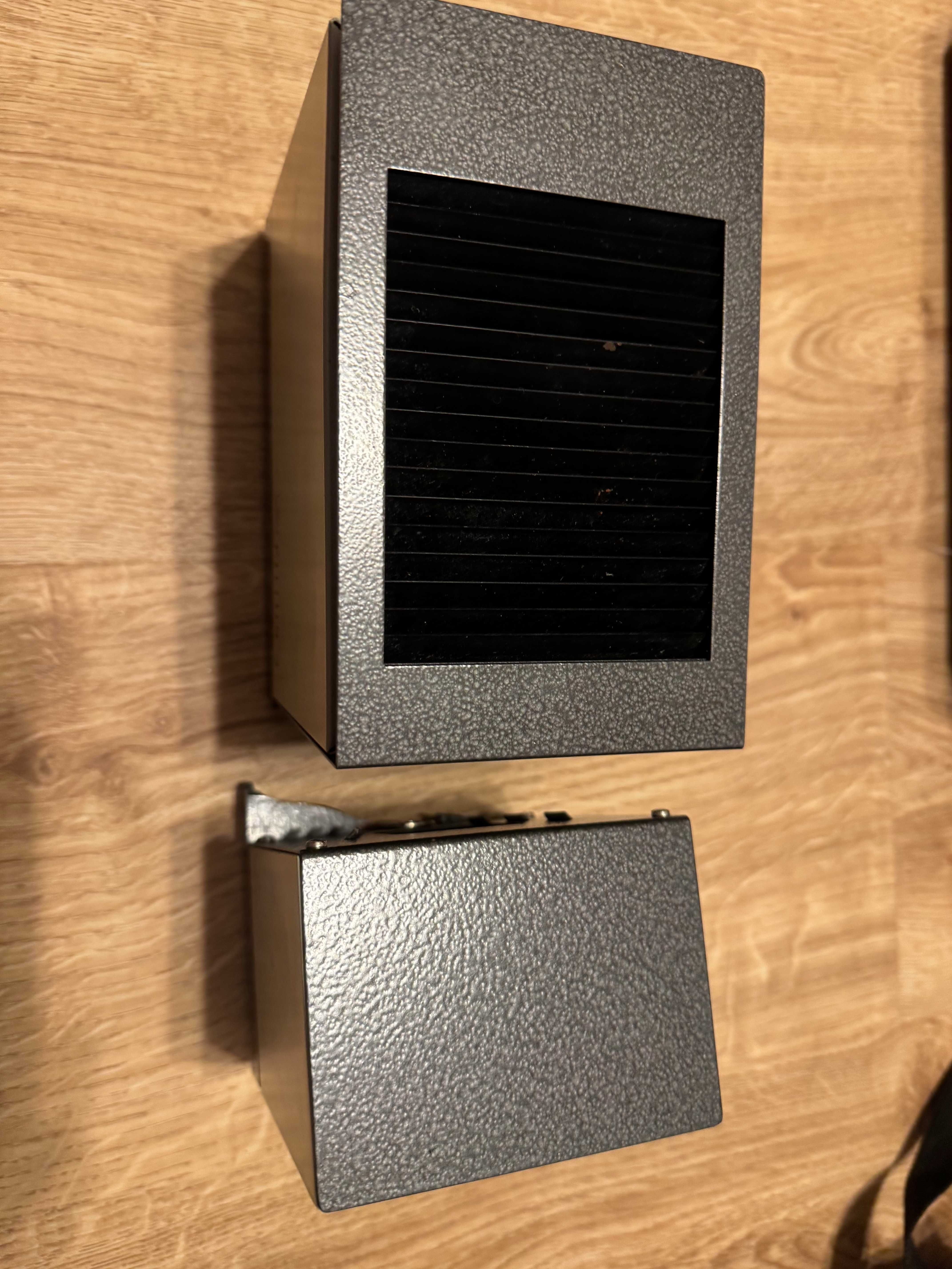 Uszkodzony rzutnik - projektor Pentacon FILIUS 3 1964 rok