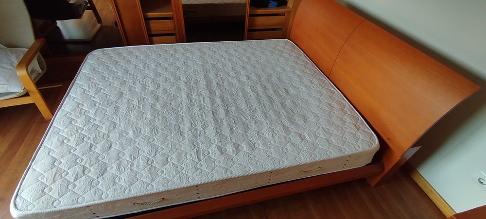 Conjunto de Mobília de Quarto em madeira