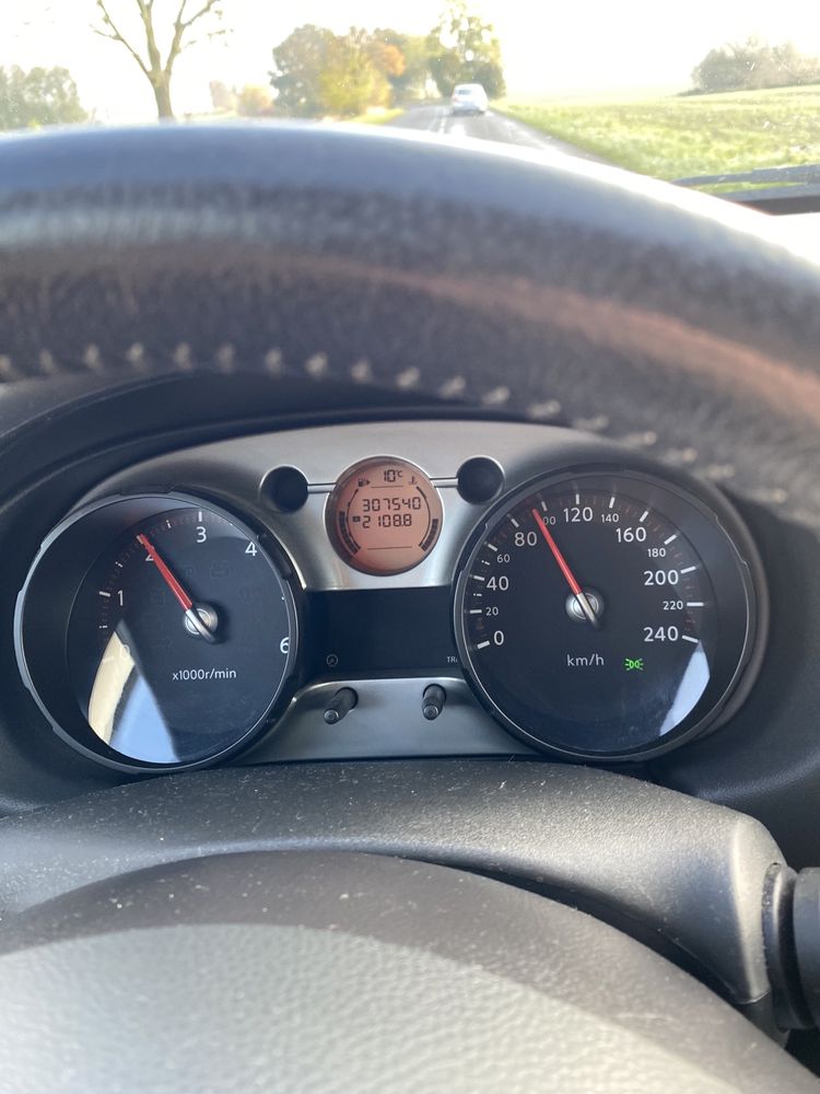 Sprzedam  Nissan
