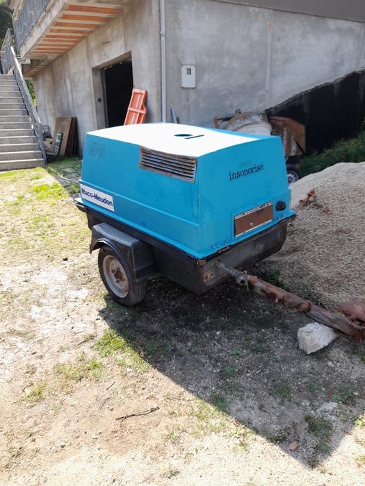 Compressor usado a gasóleo.