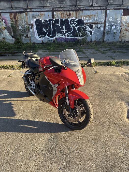 Обміняю Hyosung gt650r