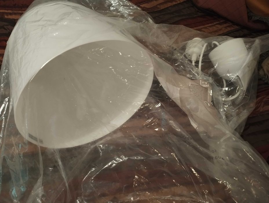 Candeeiro suspenso branco (novo)